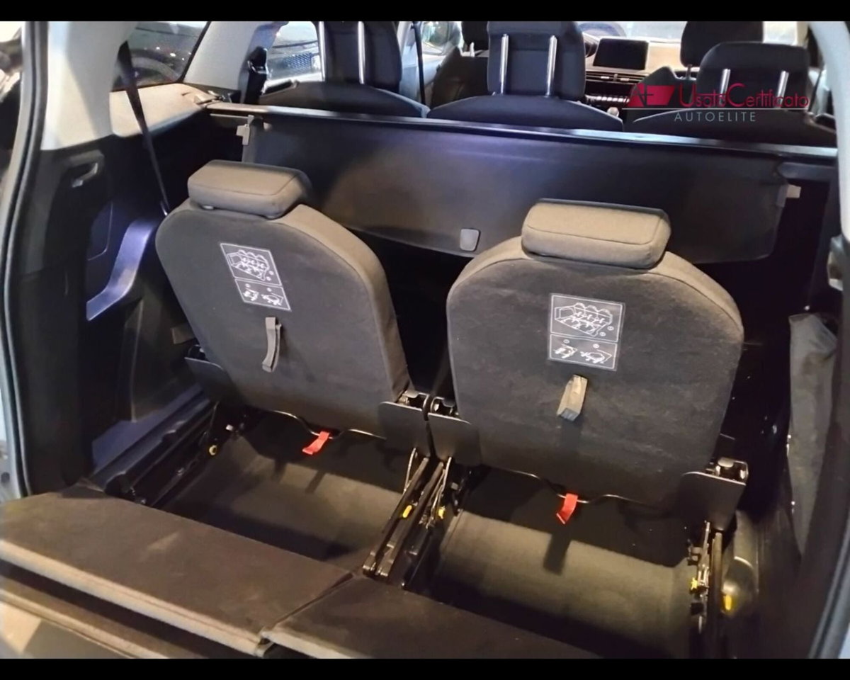 Peugeot 5008 BlueHDi 150 S&S Business (14)