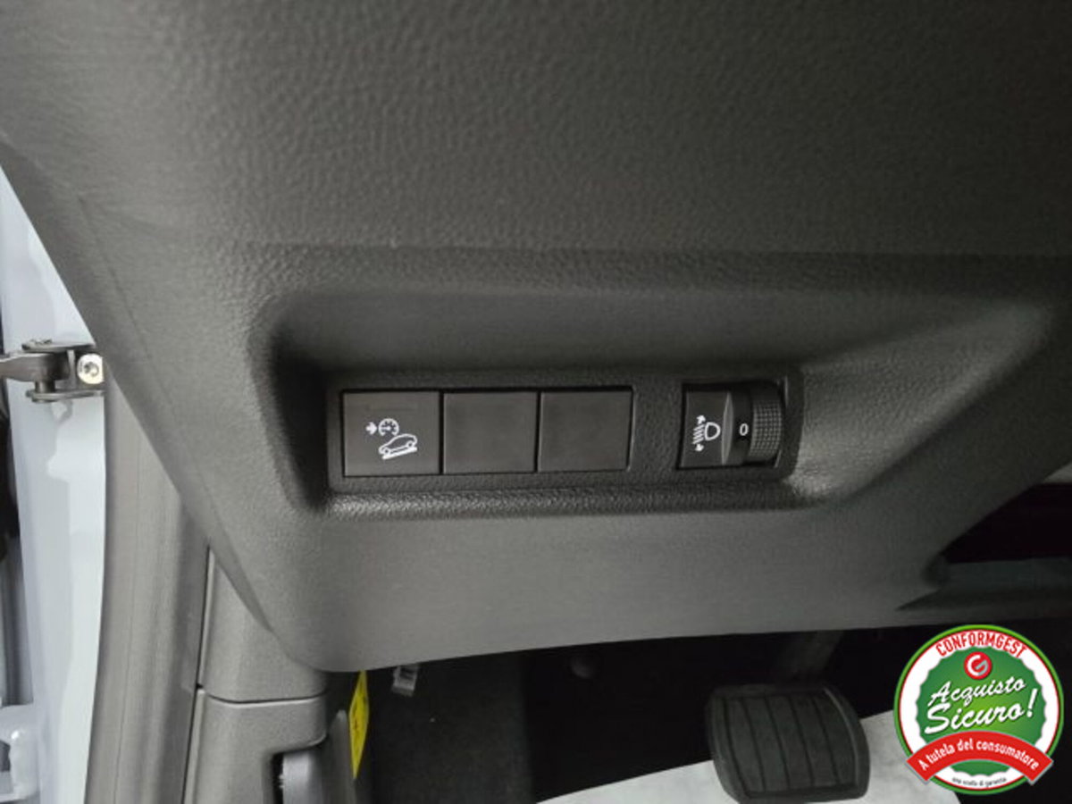 Jeep Avenger 1.2 turbo Summit fwd 100cv (20)