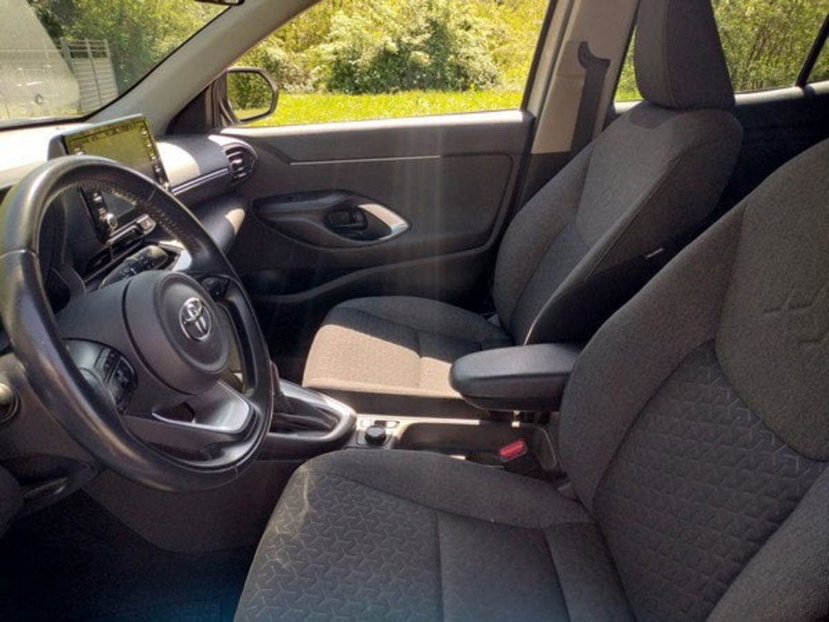 Toyota Yaris Cross Trend awd-i 115cv e-cvt (12)
