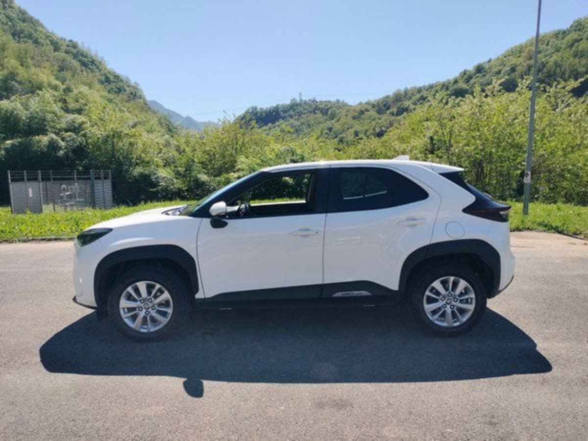 Toyota Yaris Cross Trend awd-i 115cv e-cvt (5)