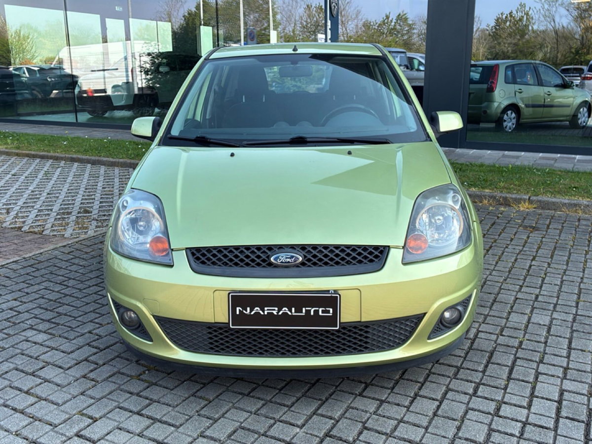 Ford Fiesta 1.2 16V 5p. Titanium (3)