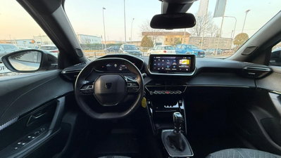 Peugeot 2008 1.2 puretech Allure s&s 100cv (10)