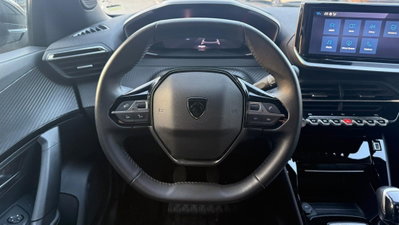 Peugeot 2008 1.2 puretech Allure s&s 100cv (11)