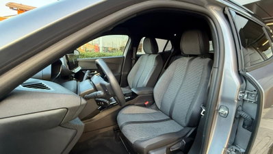 Peugeot 2008 1.2 puretech Allure s&s 100cv (14)