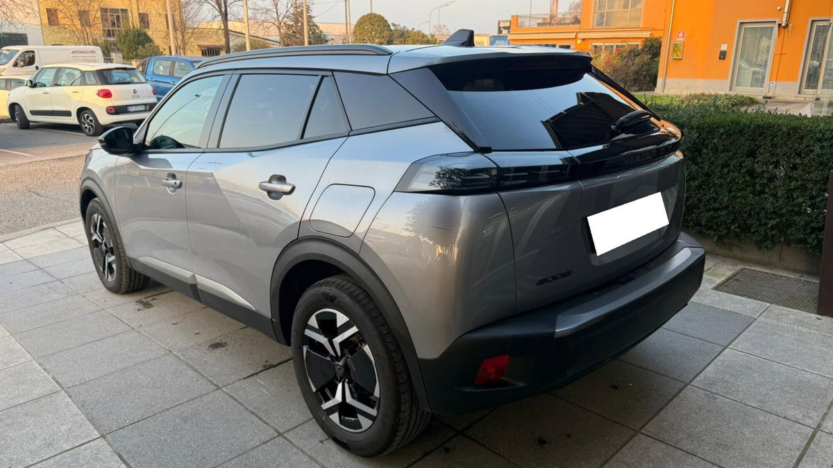 Peugeot 2008 1.2 puretech Allure s&s 100cv (6)