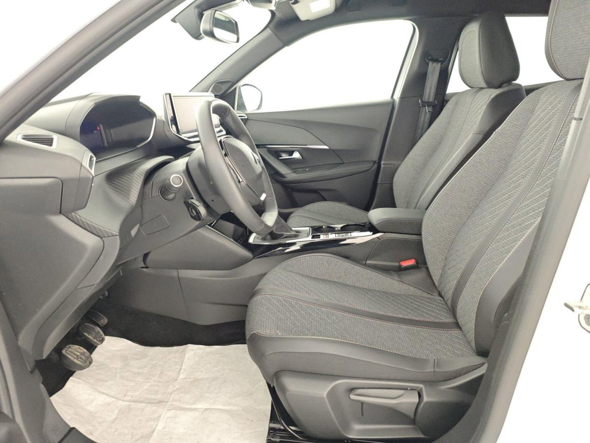 Peugeot 2008 PureTech 100 S&S Allure (10)