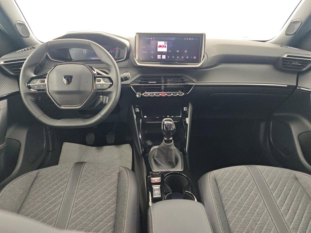 Peugeot 2008 PureTech 100 S&S Allure (18)