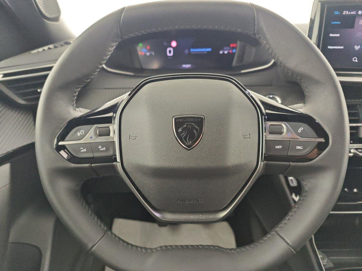 Peugeot 2008 PureTech 100 S&S Allure (19)