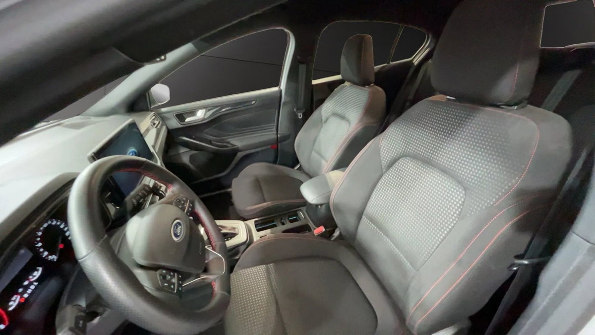 Ford Focus 1.0t ecoboost h ST-Line X 155cv powershift (7)