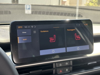 Jeep Avenger 1.2 turbo e-hybrid mhev Summit fwd 110cv edct6 (16)