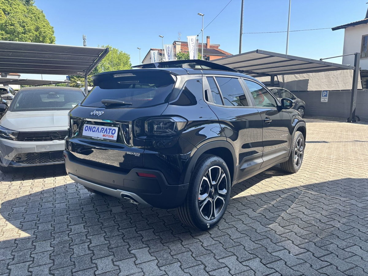 Jeep Avenger 1.2 turbo e-hybrid mhev Summit fwd 110cv edct6 (4)