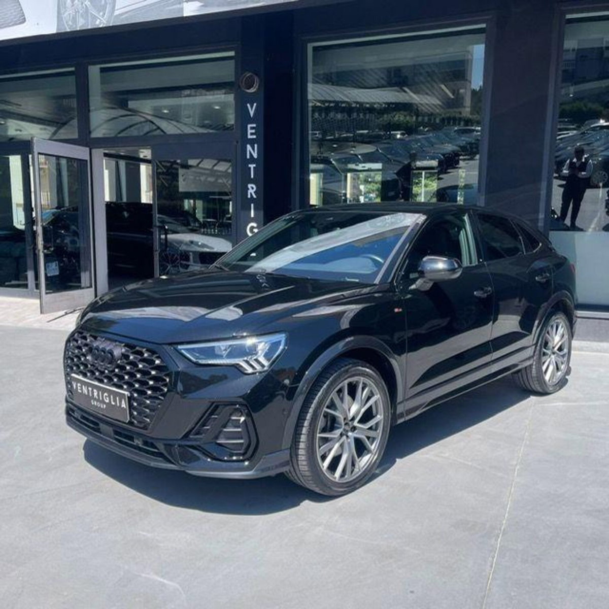 Audi Q3 Sportback 40 TDI quattro S tronic Business Plus (2)