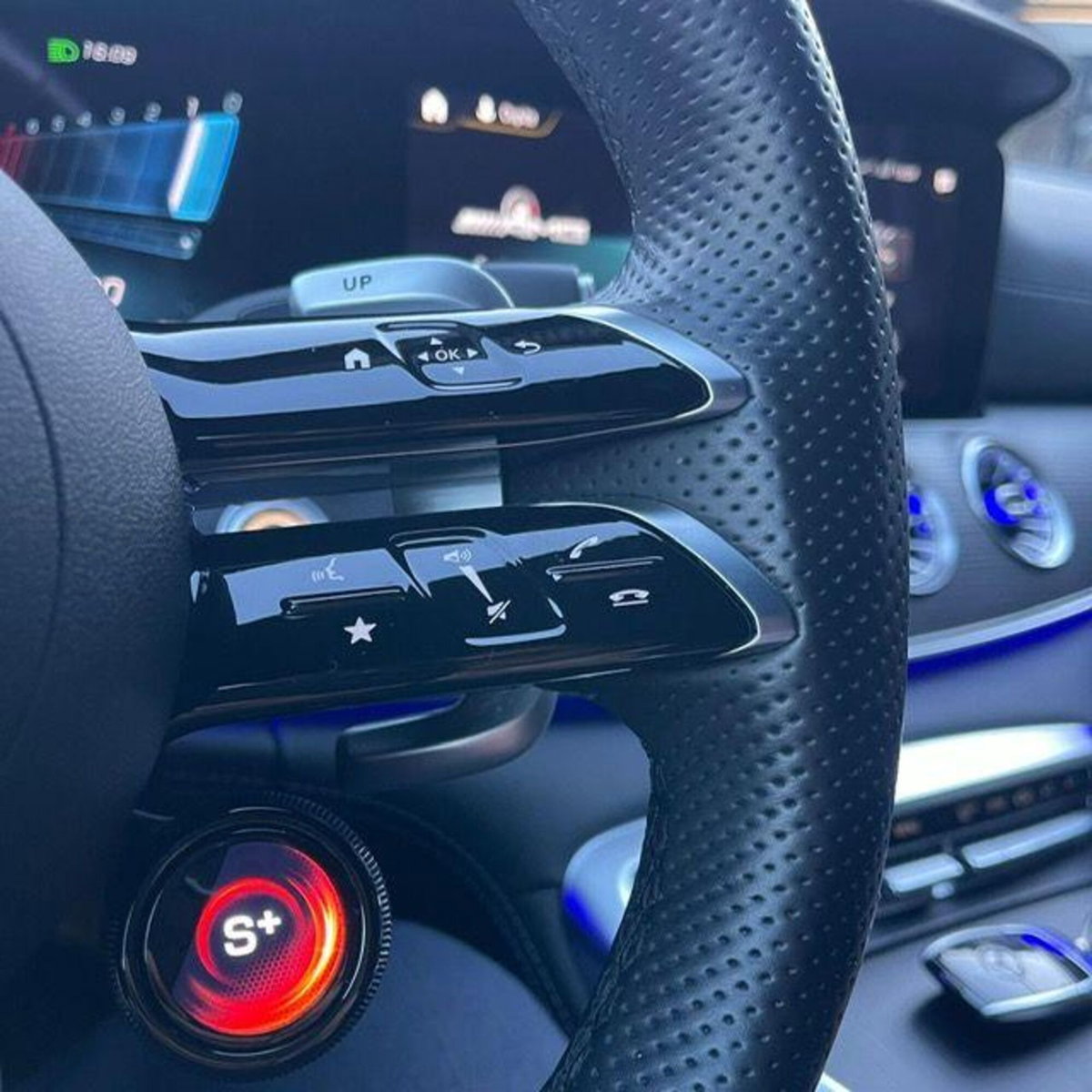 Mercedes-Benz SLS AMG Electric Drive Coupé (11)