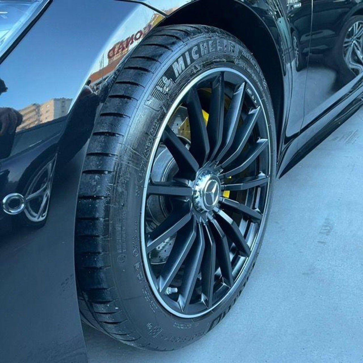 Mercedes-Benz SLS AMG Electric Drive Coupé (5)