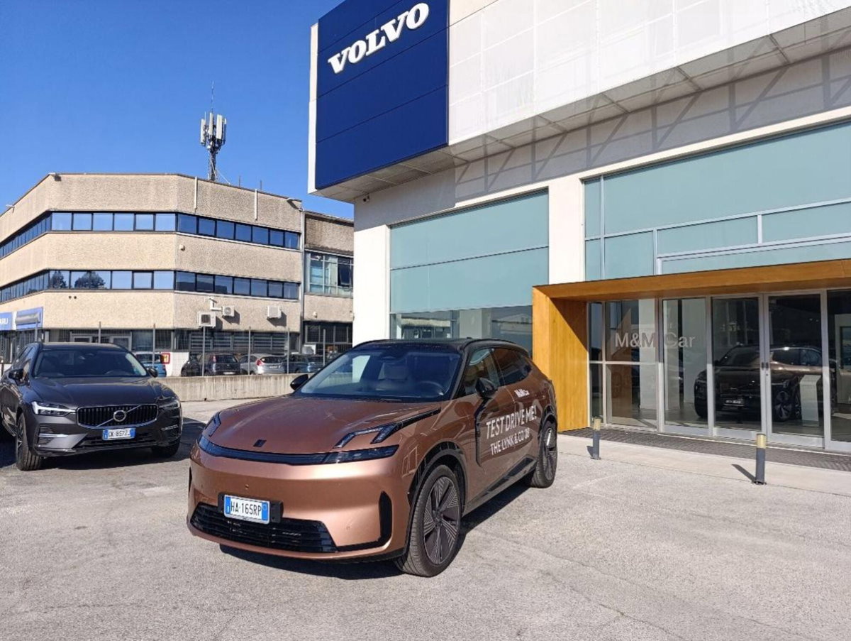 Lynk & Co 08 08 1.5 phev More auto (4)