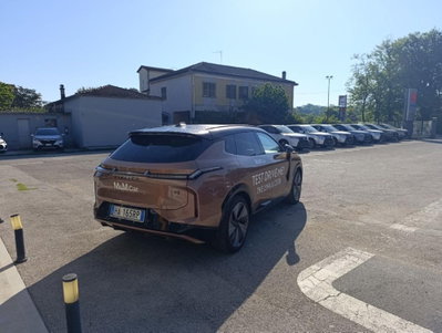 Lynk & Co 08 08 1.5 phev More auto (2)