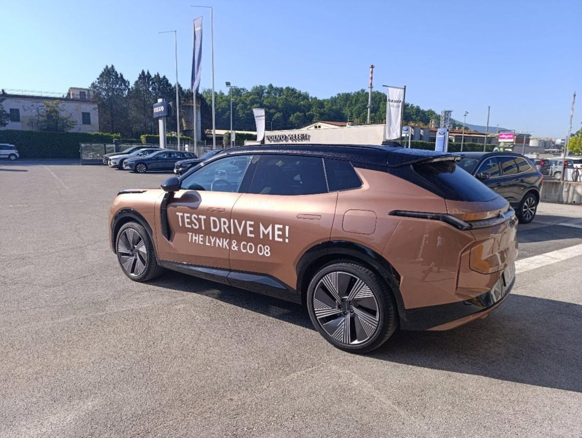 Lynk & Co 08 08 1.5 phev More auto (3)