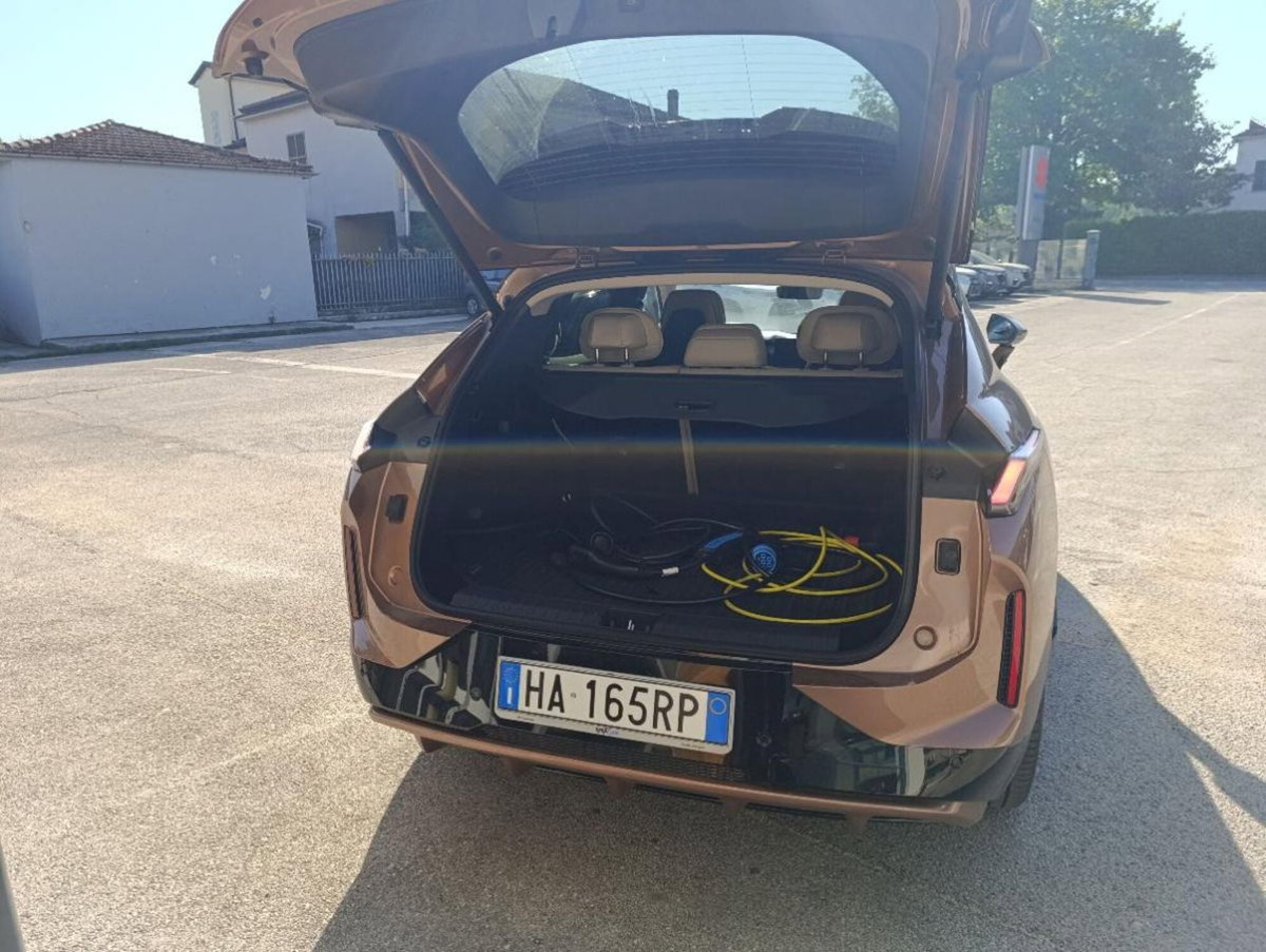 Lynk & Co 08 08 1.5 phev More auto (5)