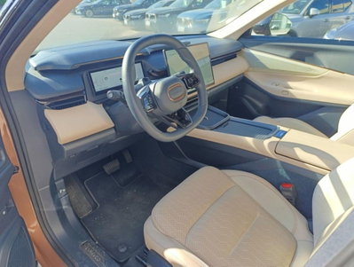 Lynk & Co 08 08 1.5 phev More auto (6)