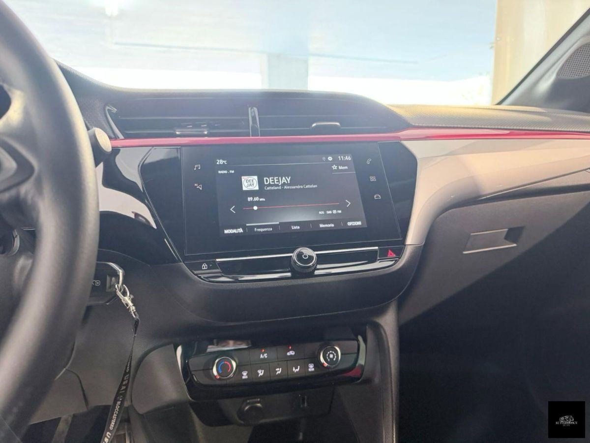 Opel Corsa 1.5 D 100 CV GS Line (9)