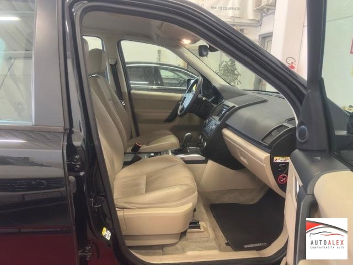 Land Rover Freelander 2.2 TD4 S.W. HSE (12)