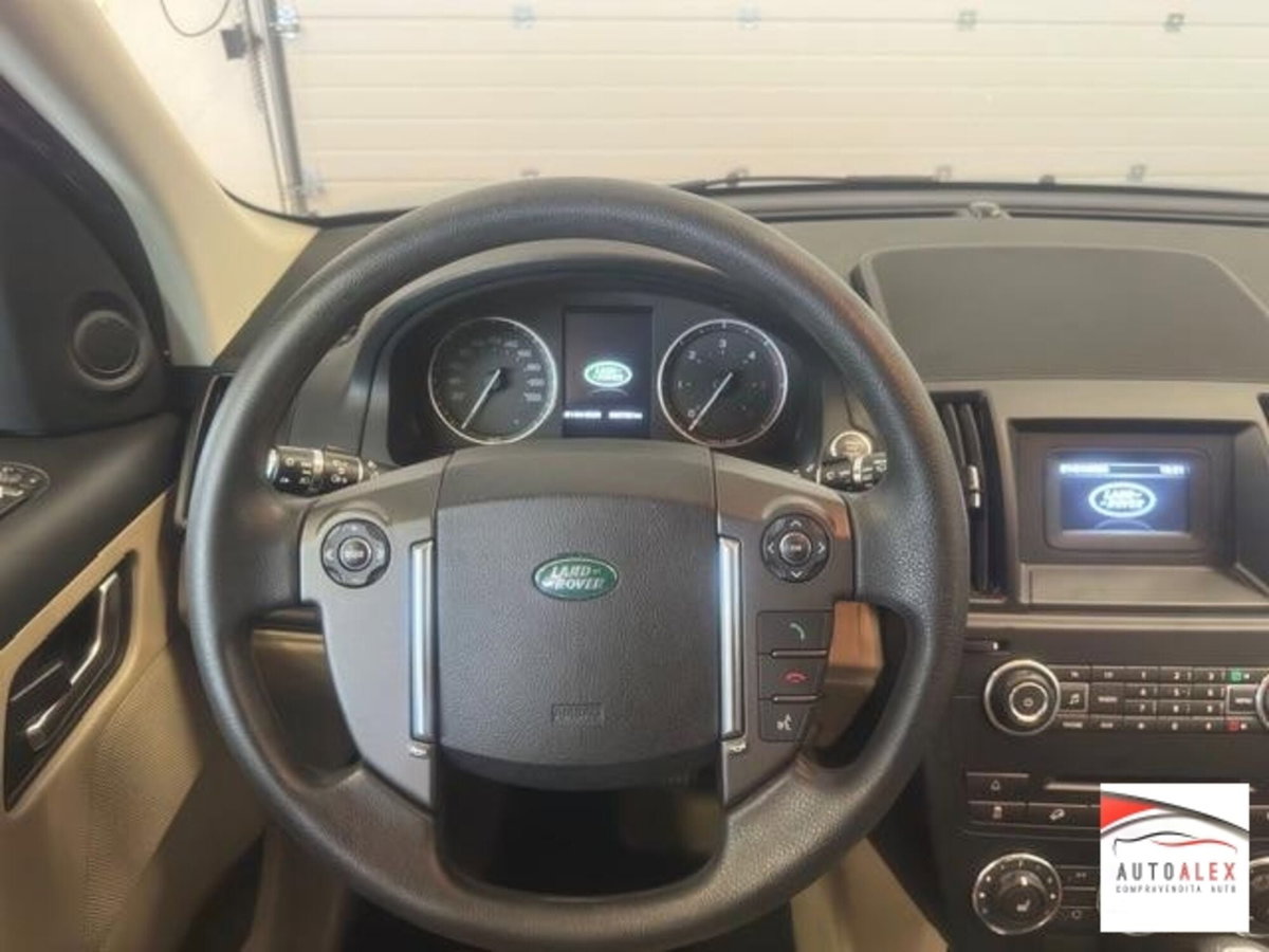 Land Rover Freelander 2.2 TD4 S.W. HSE (9)