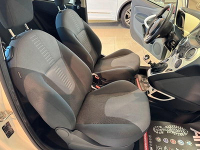 Ford Ka 1.3 TDCi 75CV Titanium (13)