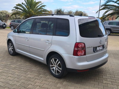 Volkswagen Touran TDI 105CV DPF Highline (7)