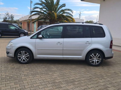 Volkswagen Touran TDI 105CV DPF Highline (8)