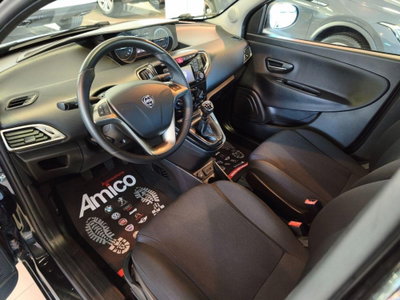 Lancia Ypsilon 1.2 69 CV 5 porte Platinum (6)