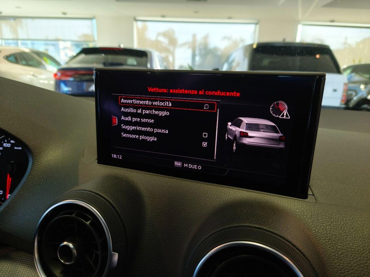 Audi Q2 Q2 30 TDI S tronic Business Design (18)