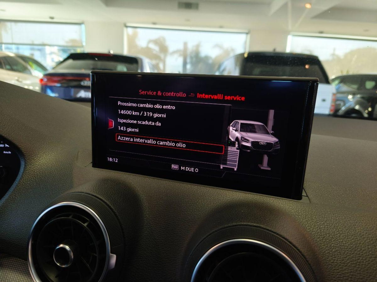 Audi Q2 Q2 30 TDI S tronic Business Design (19)