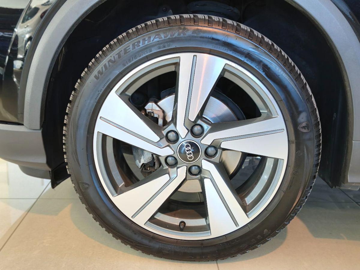 Audi Q2 Q2 30 TDI S tronic Business Design (9)
