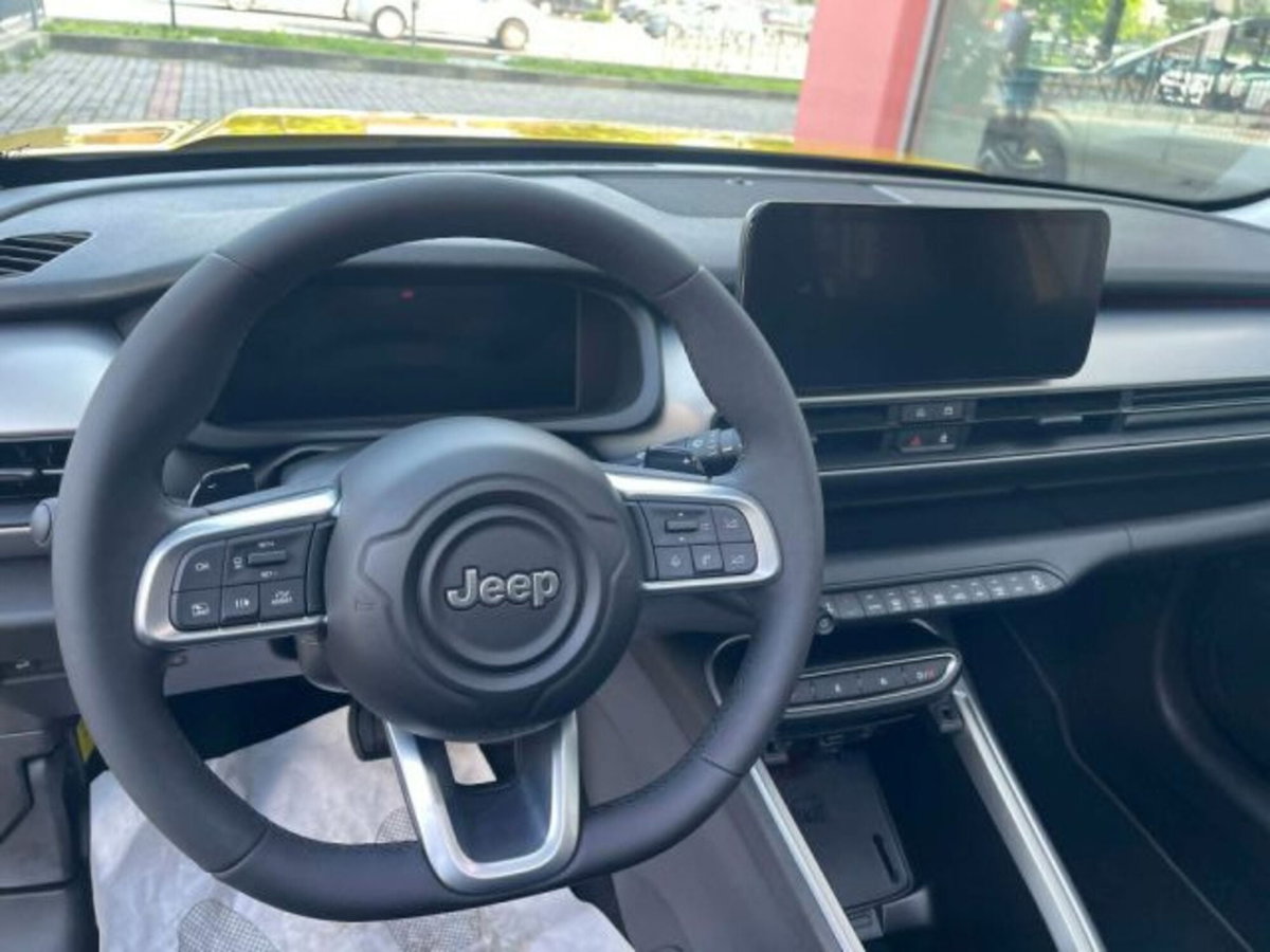 Jeep Avenger 1.2 turbo Summit fwd 100cv (11)