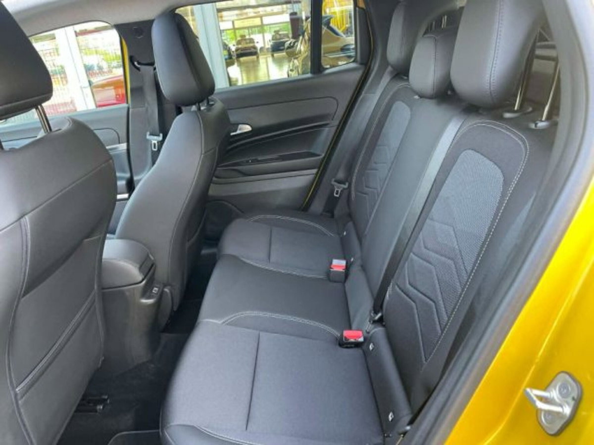 Jeep Avenger 1.2 turbo Summit fwd 100cv (10)