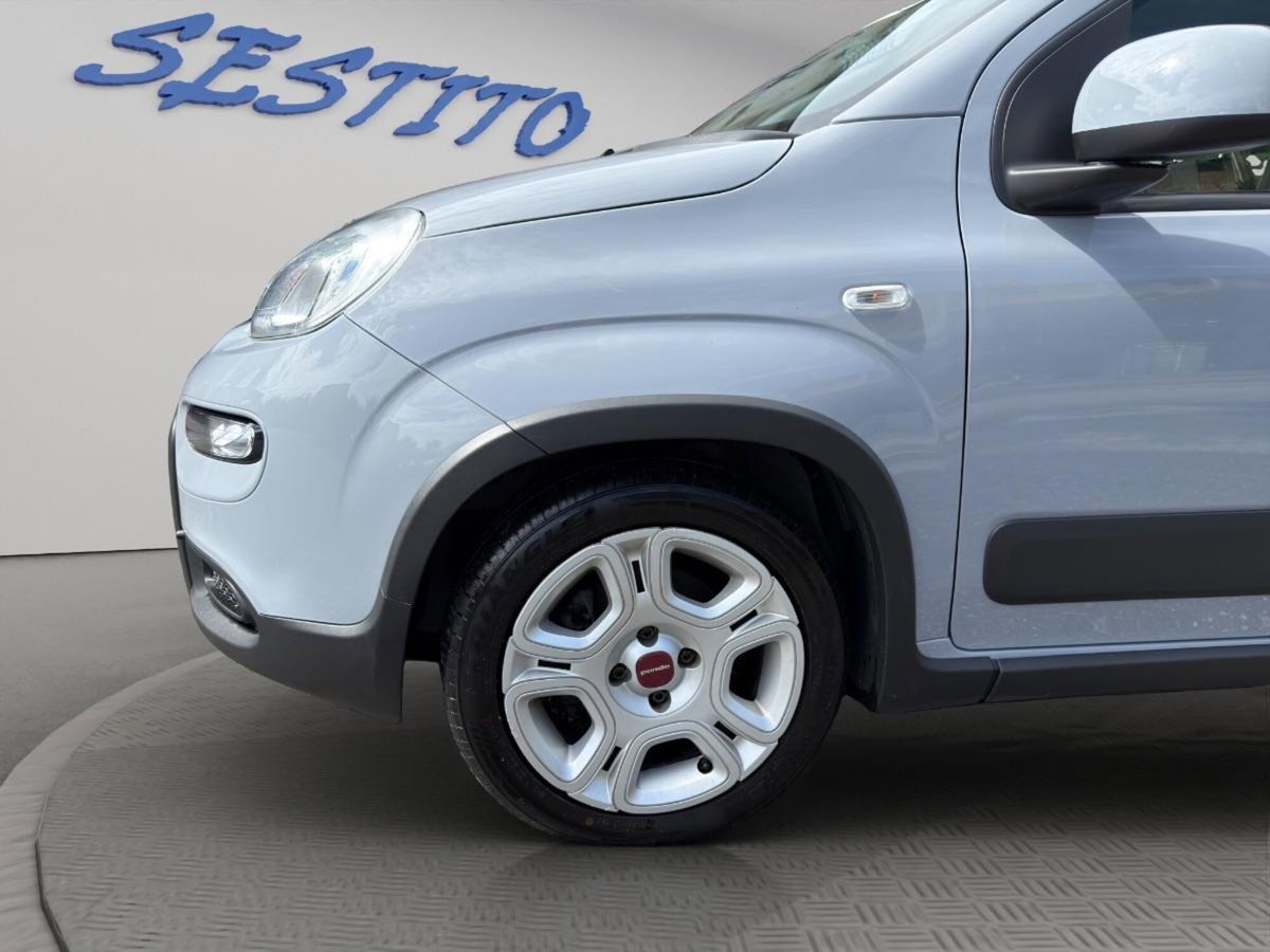 Fiat Panda 1.0 FireFly S&S Hybrid City Cross (4)
