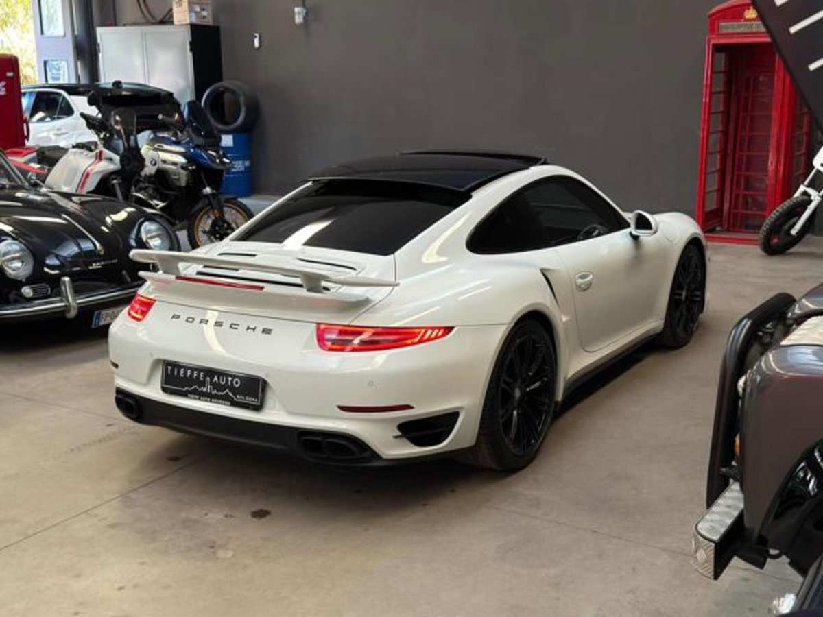 Porsche 911 Coupé 3.8 Turbo (4)