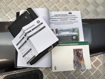 Land Rover Defender 90 2.5 Td5 Station Wagon Tomb Raider (9)