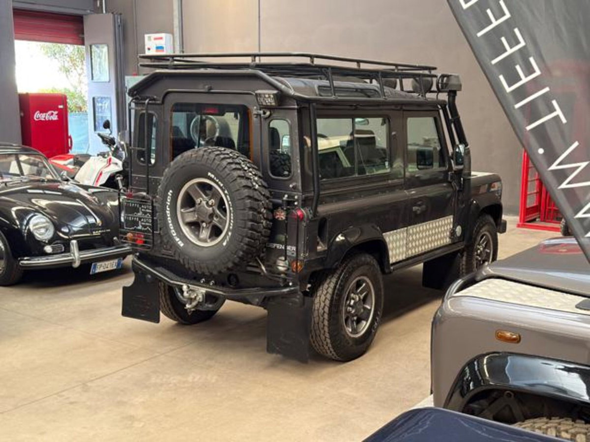 Land Rover Defender 90 2.5 Td5 Station Wagon Tomb Raider (3)