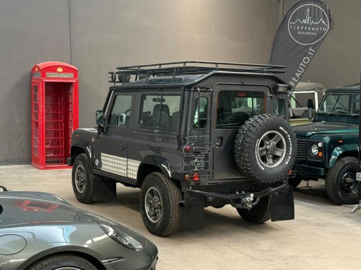Land Rover Defender 90 2.5 Td5 Station Wagon Tomb Raider (5)