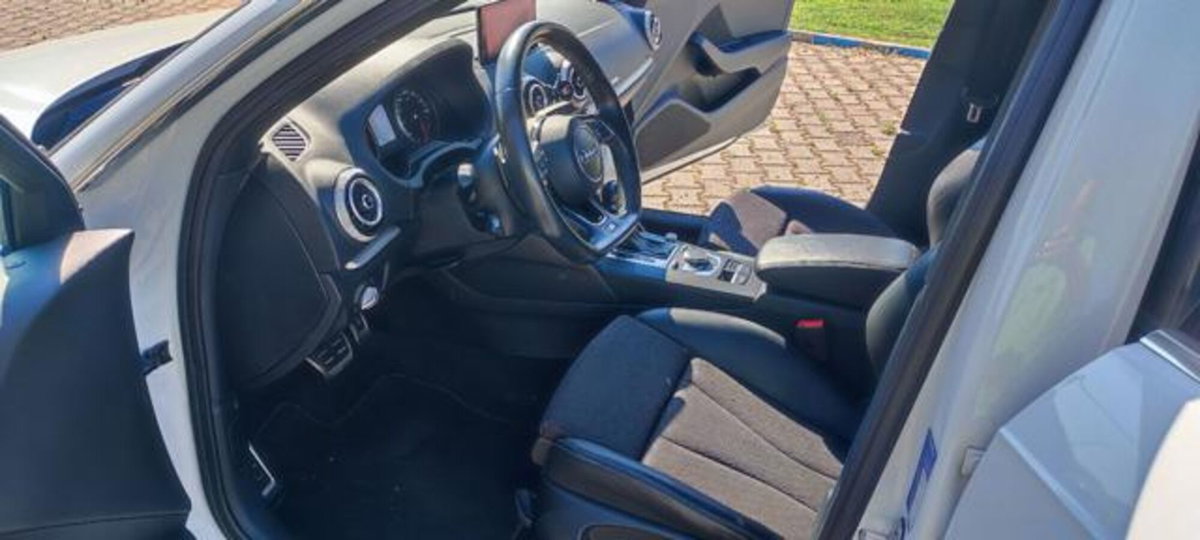 Audi A3 Sportback 2.0 TDI S tronic Attraction (10)