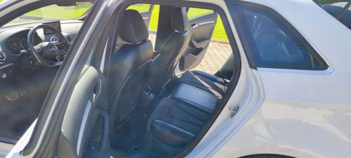 Audi A3 Sportback 2.0 TDI S tronic Attraction (11)