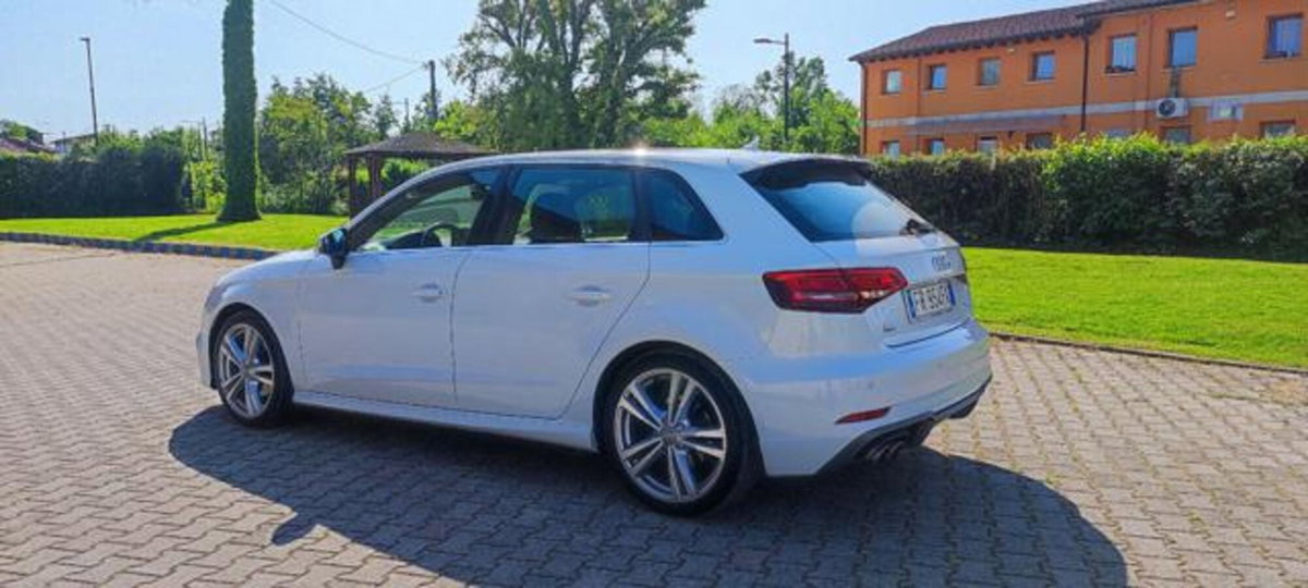 Audi A3 Sportback 2.0 TDI S tronic Attraction (3)