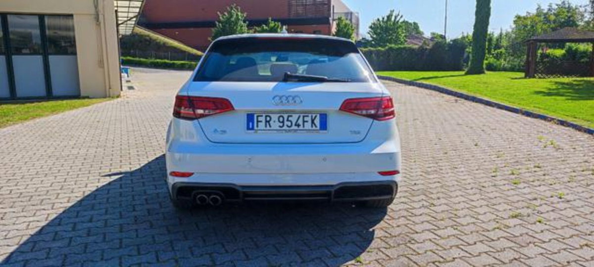 Audi A3 Sportback 2.0 TDI S tronic Attraction (4)