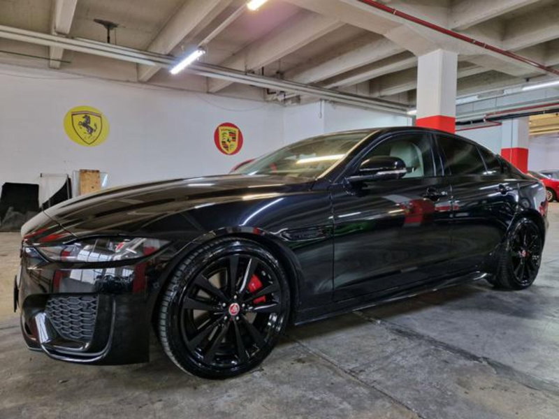 Jaguar XE 2.0 D 204 CV AWD aut. R-Dynamic Black