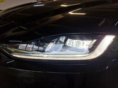 Jaguar XE 2.0 D 204 CV AWD aut. R-Dynamic Black (14)