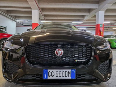 Jaguar XE 2.0 D 204 CV AWD aut. R-Dynamic Black (2)