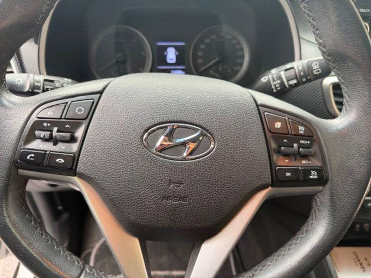 Hyundai Tucson 1.6 CRDi 136CV 48V Exellence (16)