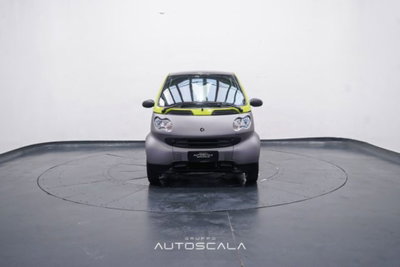 smart Fortwo 1000 45 kW MHD coupé pure (2)