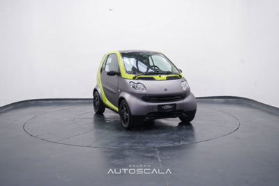 smart Fortwo 1000 45 kW MHD coupé pure (8)